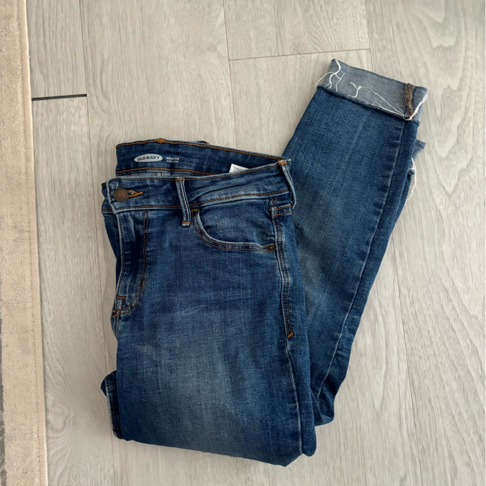 Old Navy Rockstar Super Skinny Jeans Frayed Hem Size 8